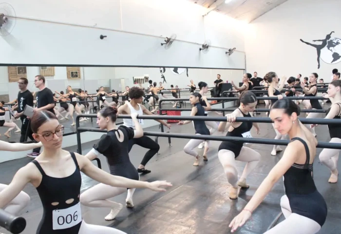 PROJETO ENTRE FACES A DANÇA QUE CONSTRÓI FUTUROS 